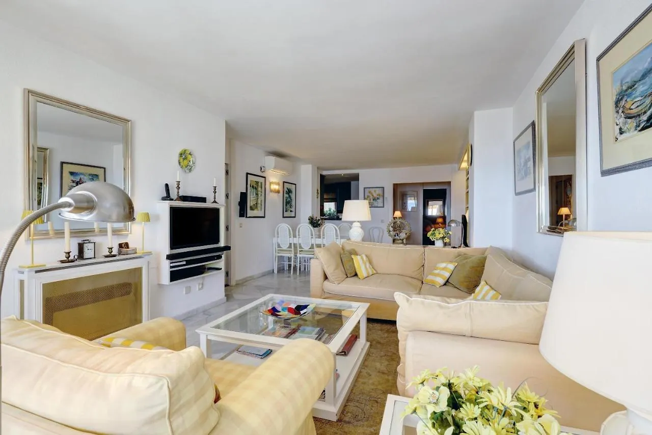 Apartment - Car Included Estepona