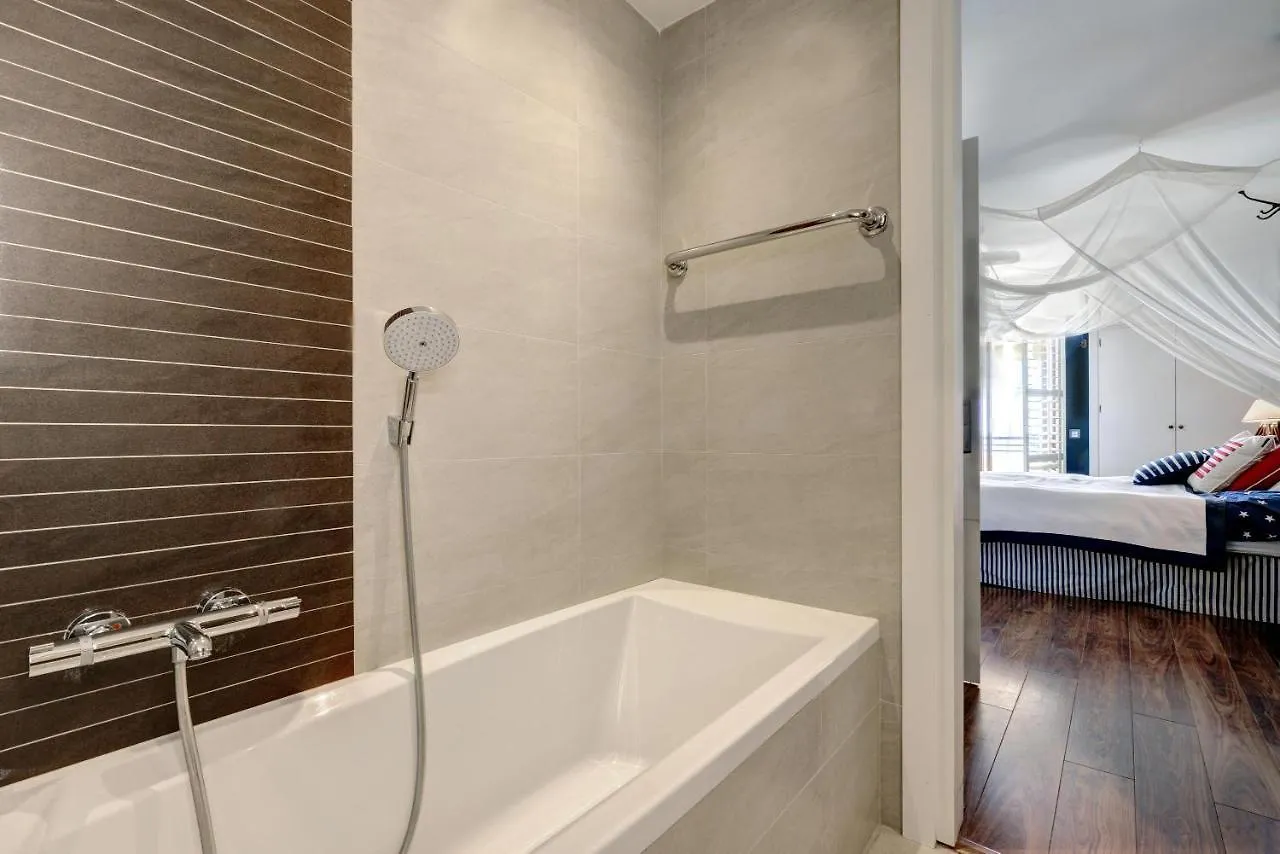 Apartment - Car Included Estepona